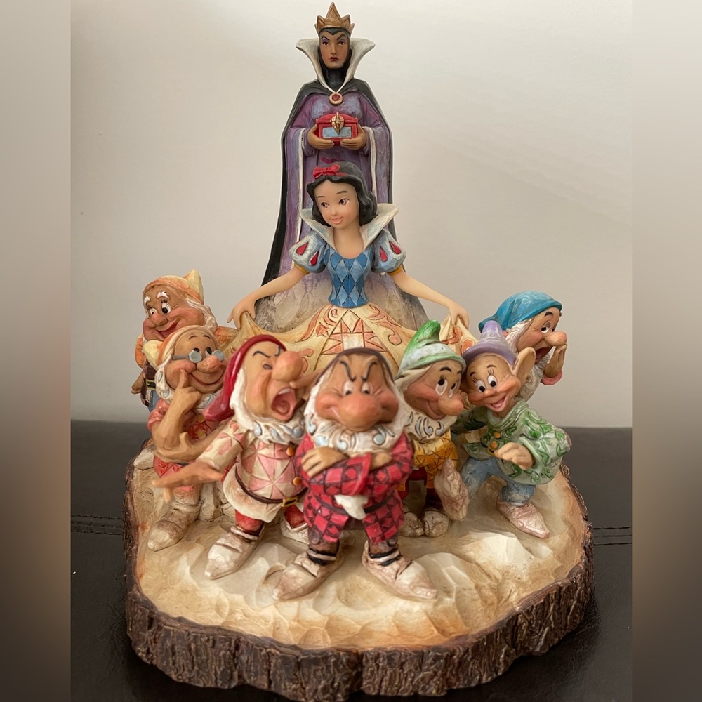 Jim Shore Disney Traditions Snow White- carved by heart